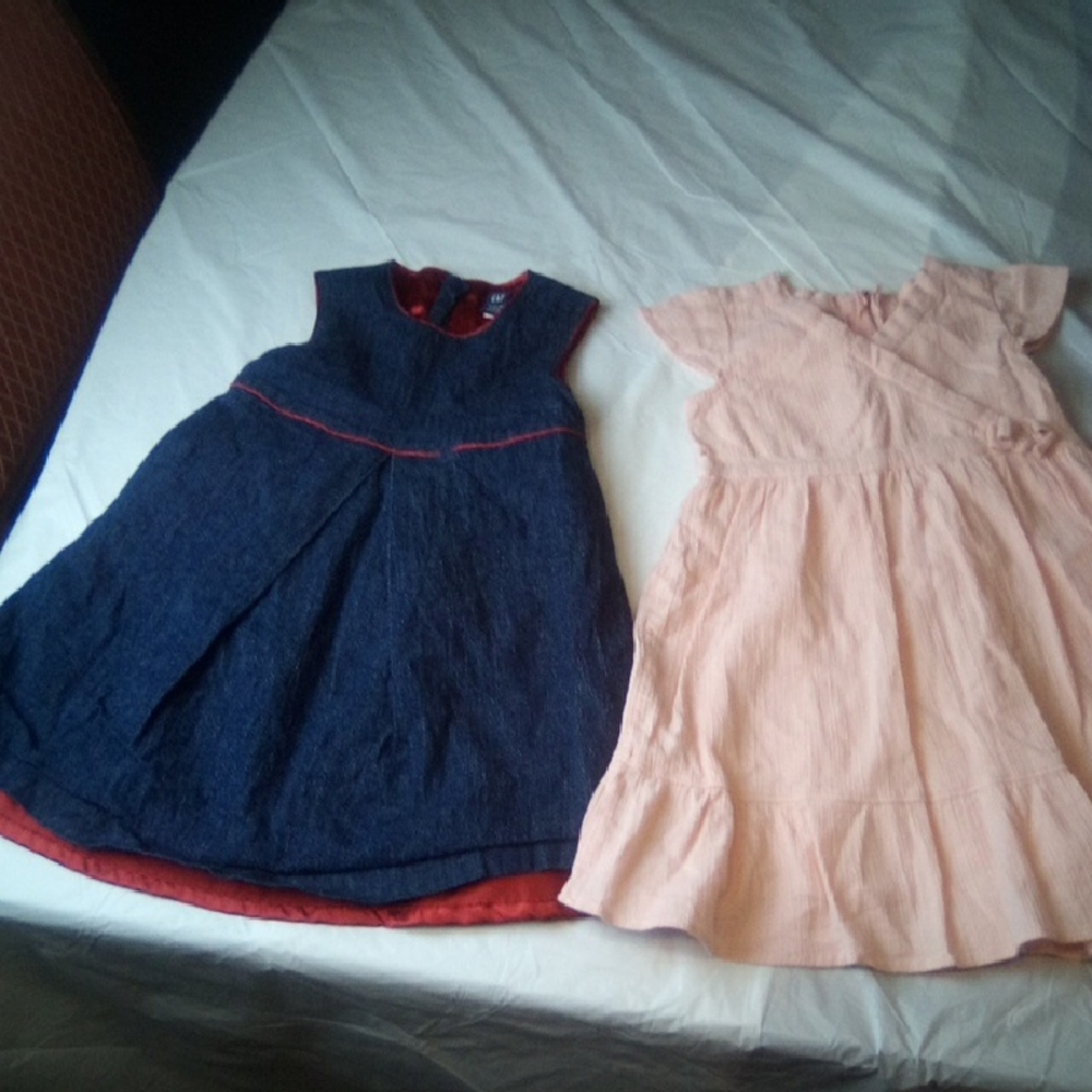 BABY GAP/ OLD NAVY DRESS